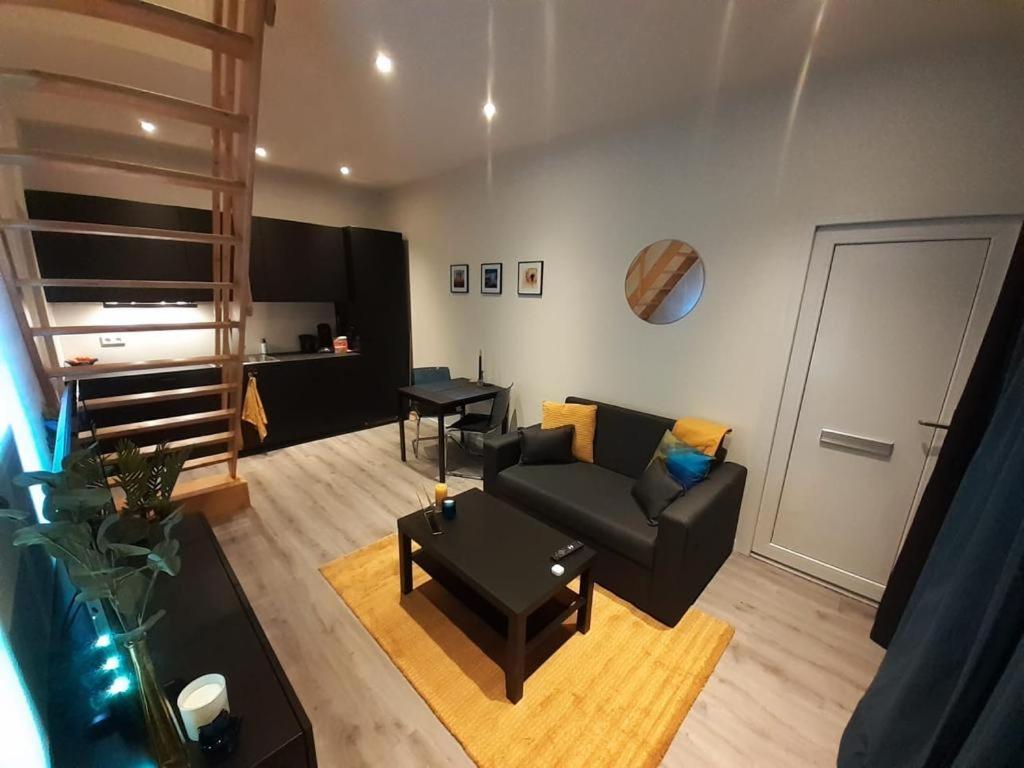 Appartement Deluxe Tilburg Bagian luar foto