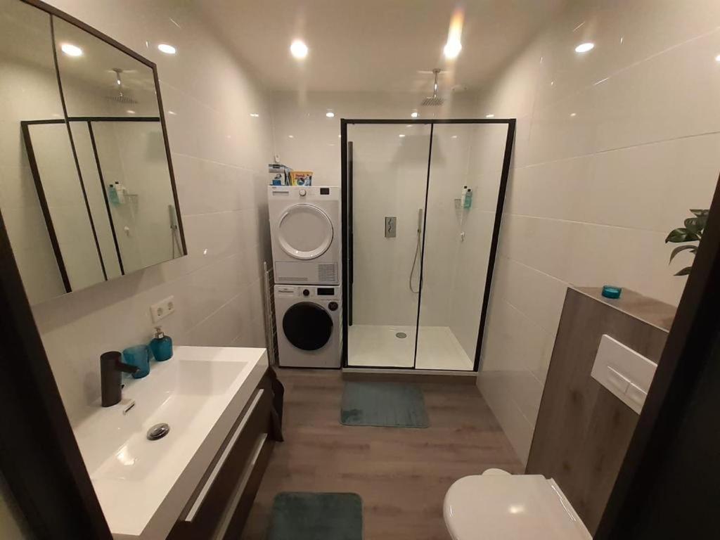 Appartement Deluxe Tilburg Bagian luar foto